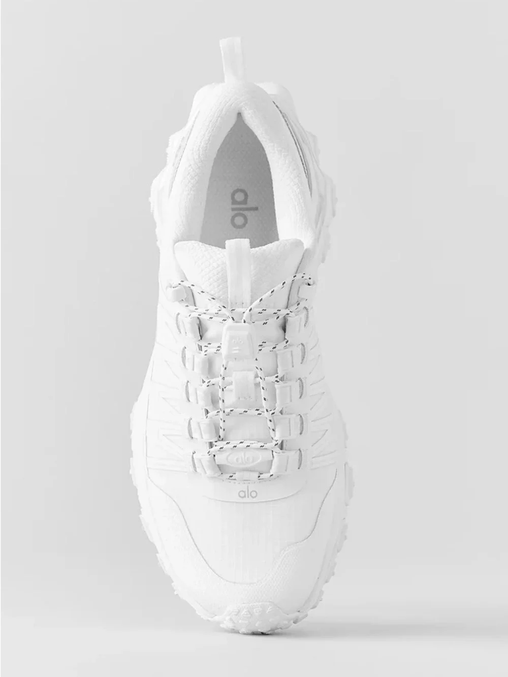 ALO YOGA | ✨NEW✨ ALO Trail in White